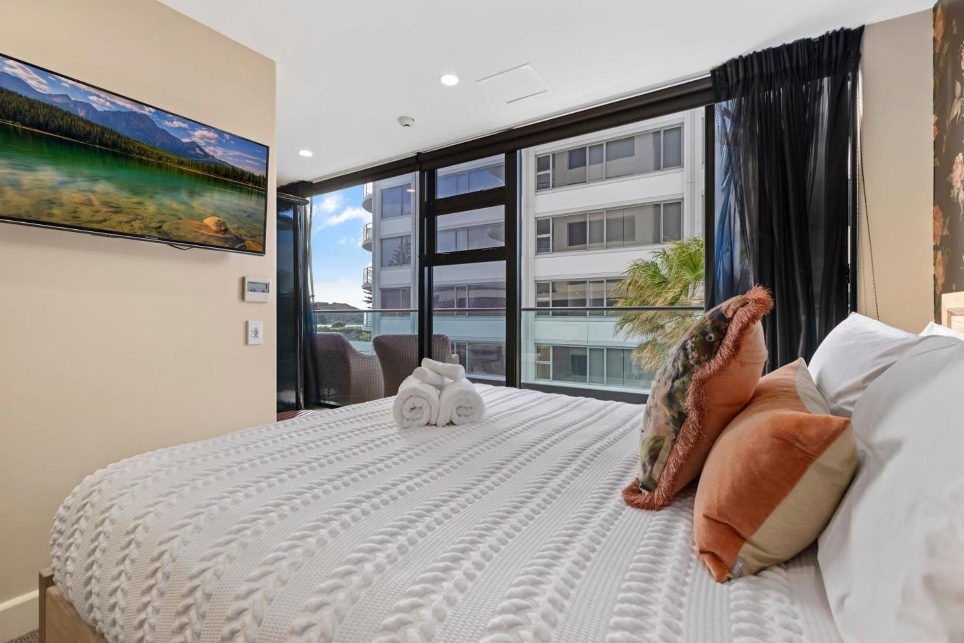 Marvelous Downtown Apartment Moments From Main Beach With Heated Pool, Gym And Parking ماوْنت مونغانيو المظهر الخارجي الصورة